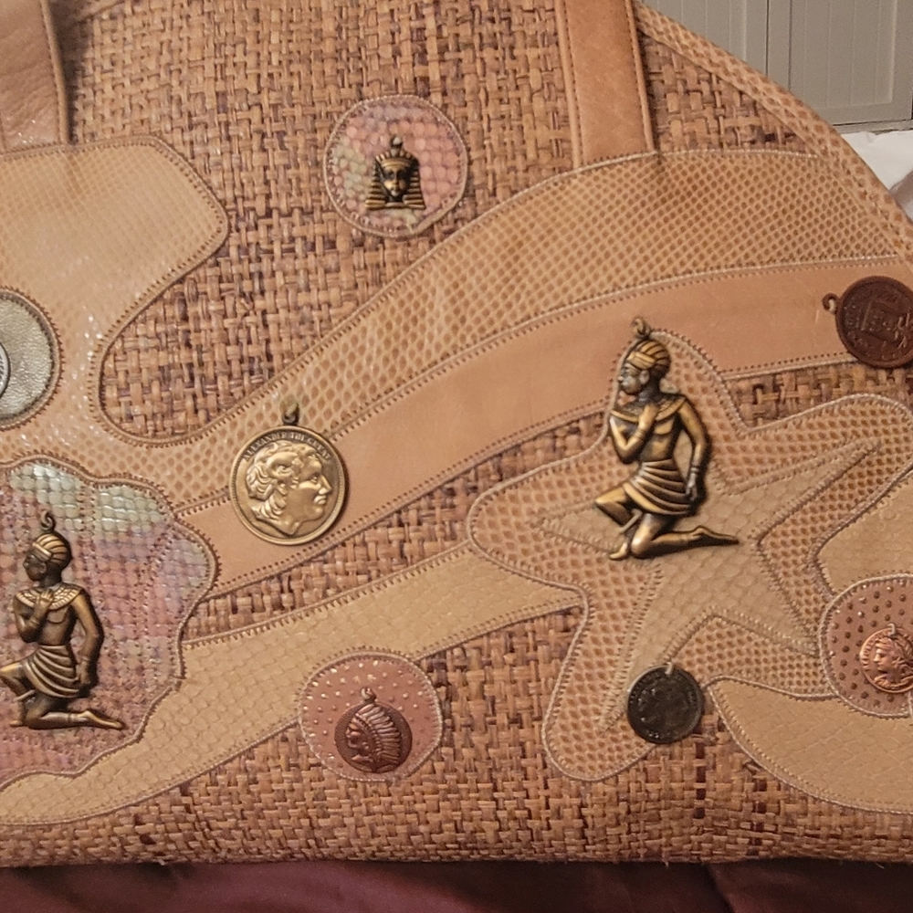 Sharif Treasure ISLAND #854095